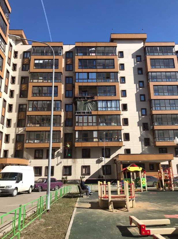 Мойка фасадов альпинистами)